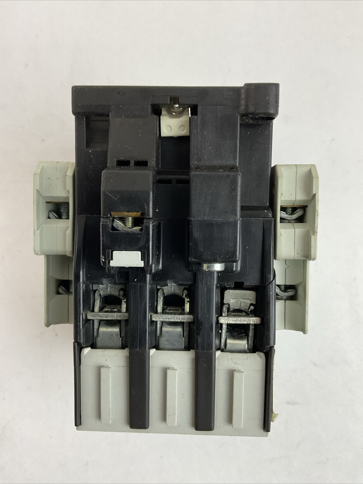 SIEMENS 3TF4422-0A CONTACTOR 600VAC 55A COIL 110V