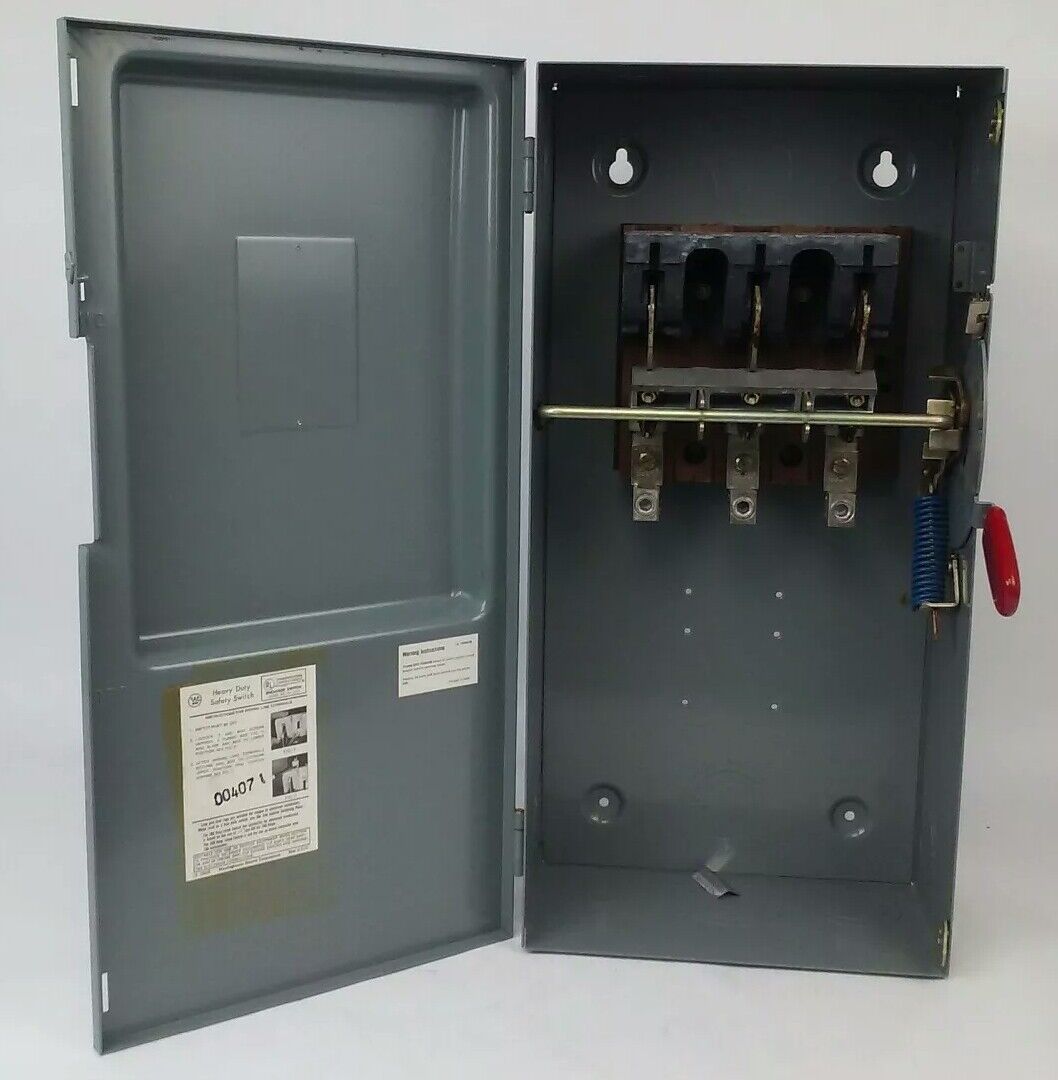 WESTINGHOUSE HU324 NON FUSIBLE SAFETY SWITCH 3P, 200A, 240V, NEMA 1 INDOOR, 50HP