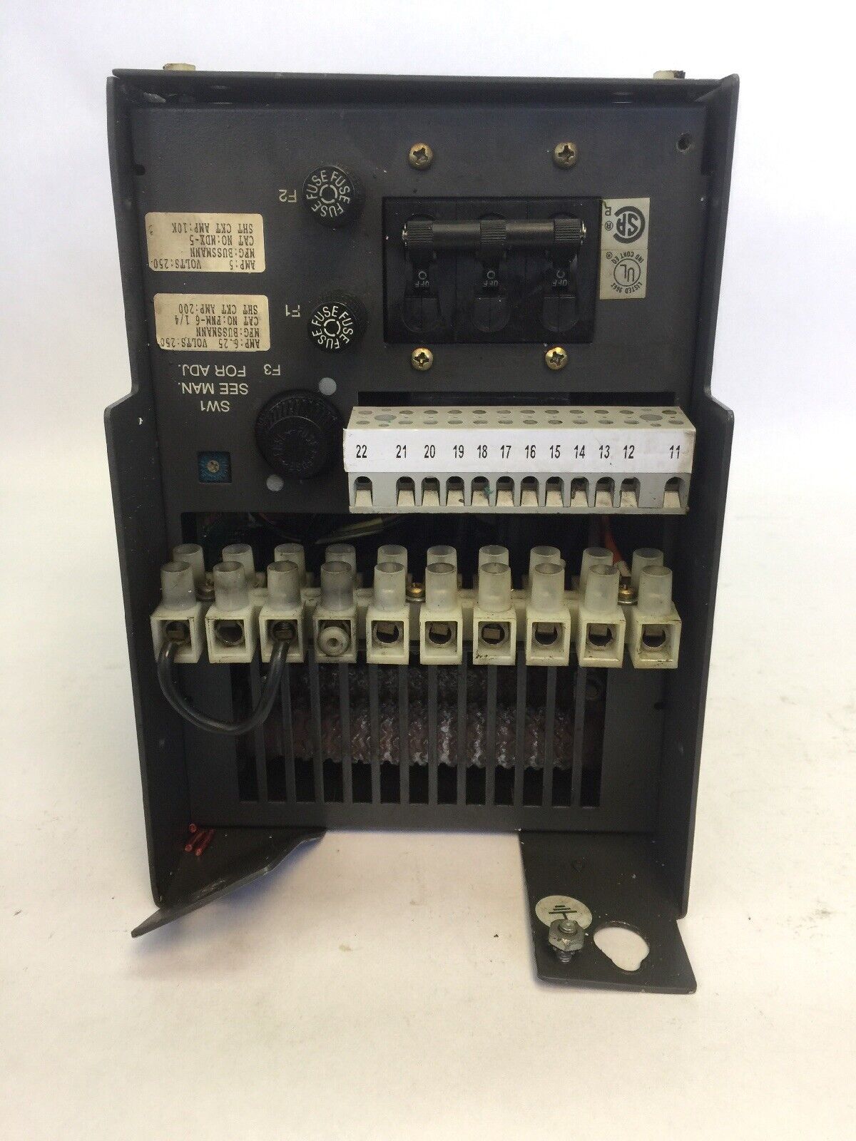 ALLEN BRADLEY 1391B-ESAA15-AQB AC SERVO CONTROLLER INPUT 230V 15A OUTPUT 210V