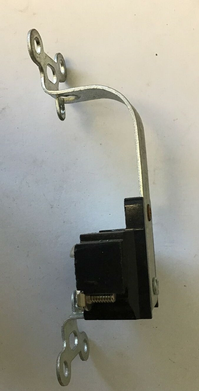 ARROW HART 1711LL PILOT LIGHT RECEPTACLE W/O LAMP 125V 6W