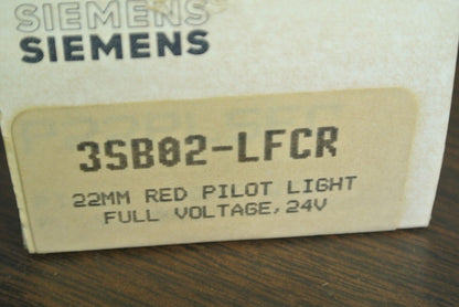 SIEMENS 3SB02-LFCR - 22mm RED PILOT LIGHT - FULL VOLTAGE 24V / P30PLF1 NEW SURPL