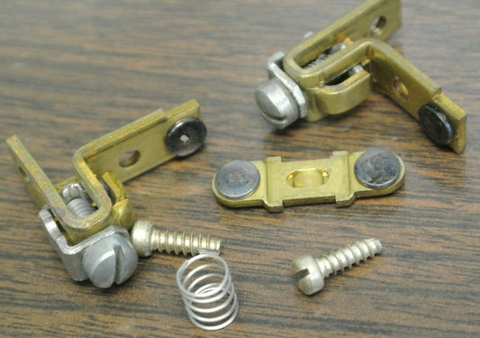 GENERAL ELECTRIC CR55-152313G6 CONTACTS SET / 1 POLE / NEW SURPLUS / 55-152313G6