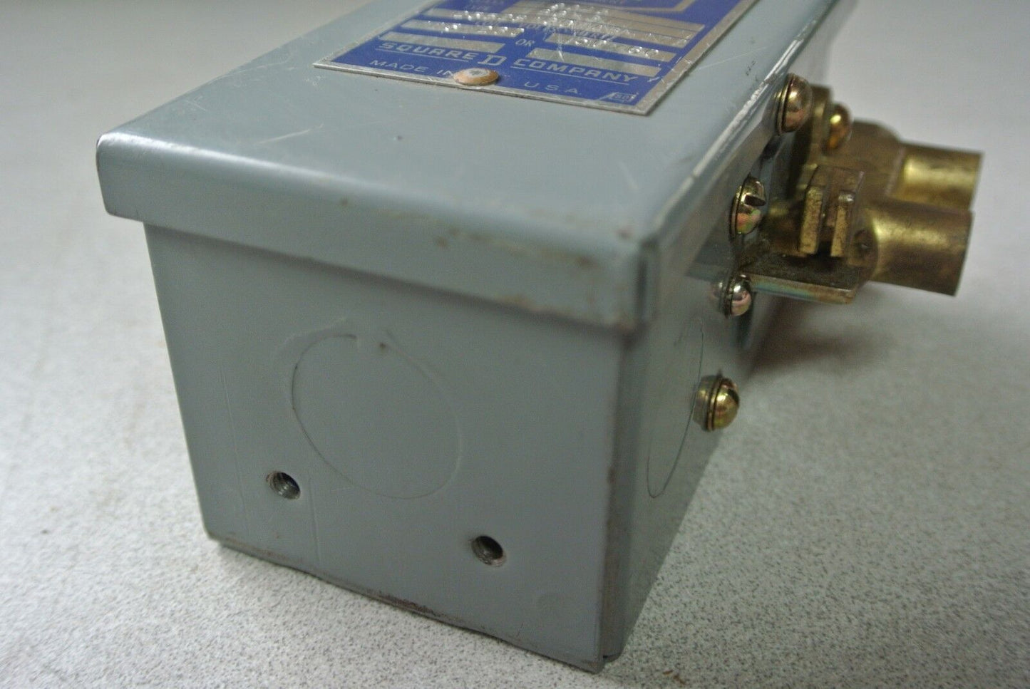 SQUARE D 9045 BG-3 MAGNETIC UNLOADER - 115/230V, 60Hz - NEW SURPLUS