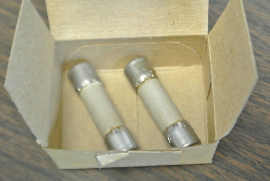 LOT of 2 / BUSS KLM-10 FAST-ACTING MIDGET FUSE / 10A / 500V / NEW SURPLUS KLM10