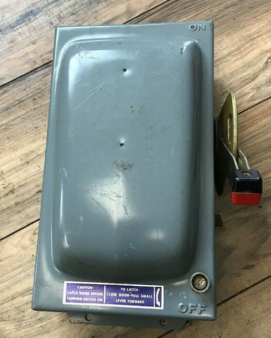 SQUARE D HU-216-AWK NON FUSIBLE SAFETY SWITCH 30A 600VAC/VDC 2POLE SER.D1