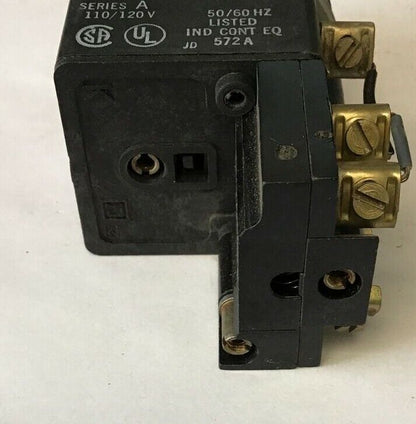SQUARE D 9001KT-1 PILOT LIGHT PUSH TO TEST 120V 60HZ SER.B ORANGE CAP