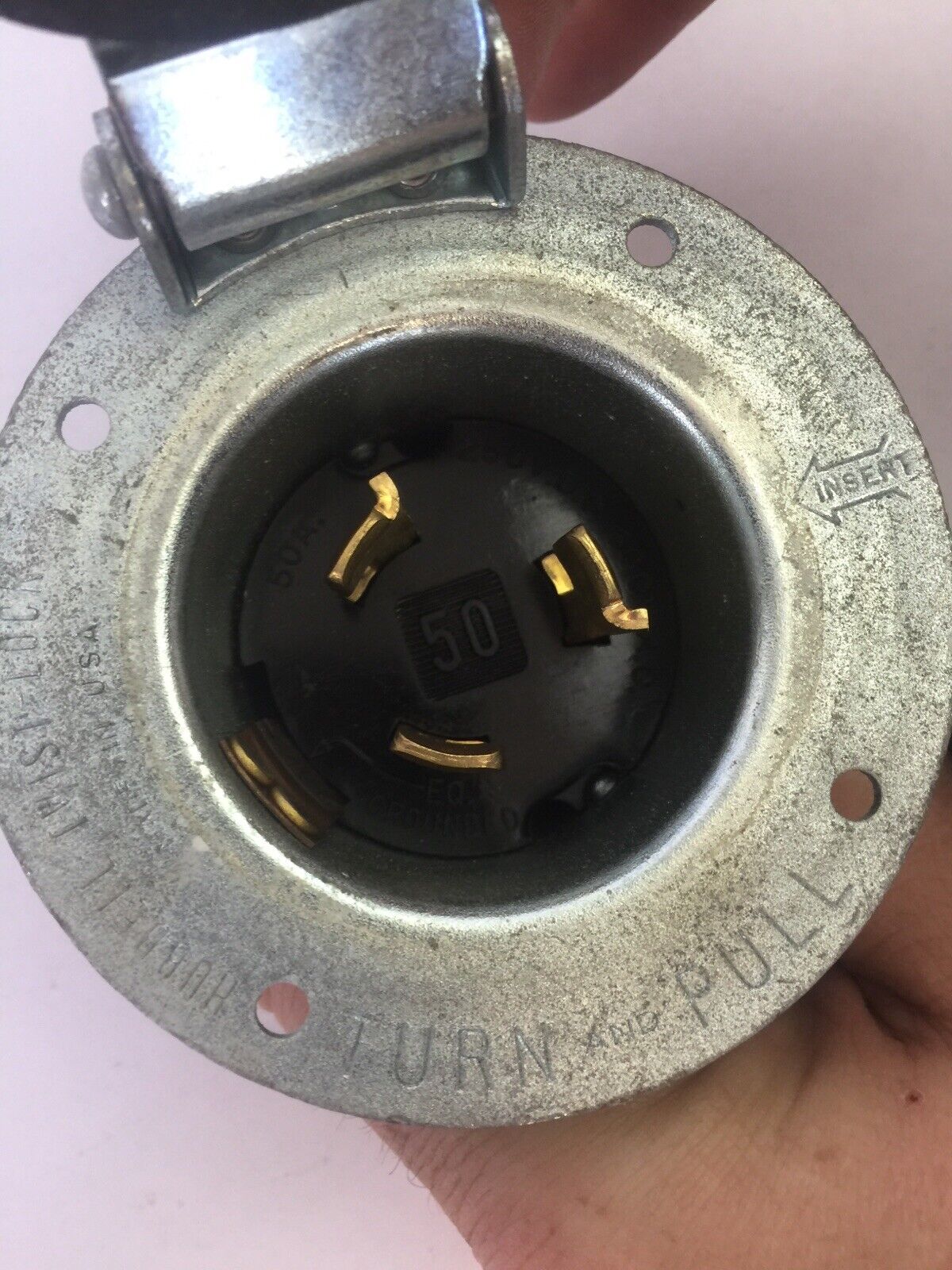 HUBBELL 3768 TWIST-LOCK FLANGED INLET WITH LIFT COVER 250VDC 600VAC 50A 4-WIRE