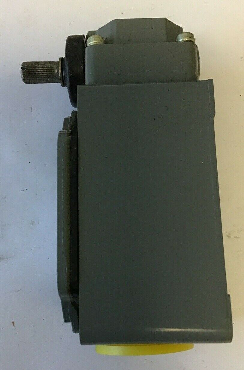 CUTLER HAMMER 10316H607C LIMIT SWITCH W/O LEVER 600VAC