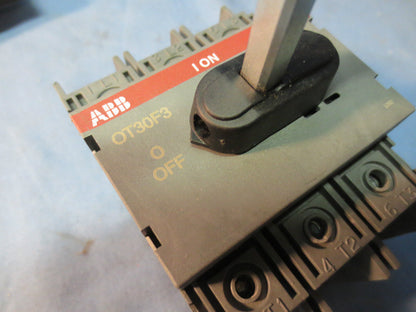 ABB OT30F3 FRONT-OPERATED SWITCH DISCONNECTOR w/ SHAFT & KNOB 1SCA105068R1001