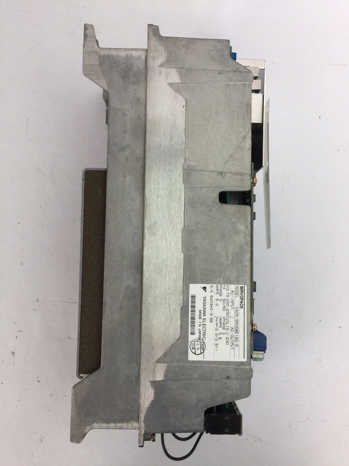 YASKAWA CACR-SR05BE12G-E AC SERVOPACK INPUT 200-230VAC 5A OUTPUT 0-230VAC  3.8A