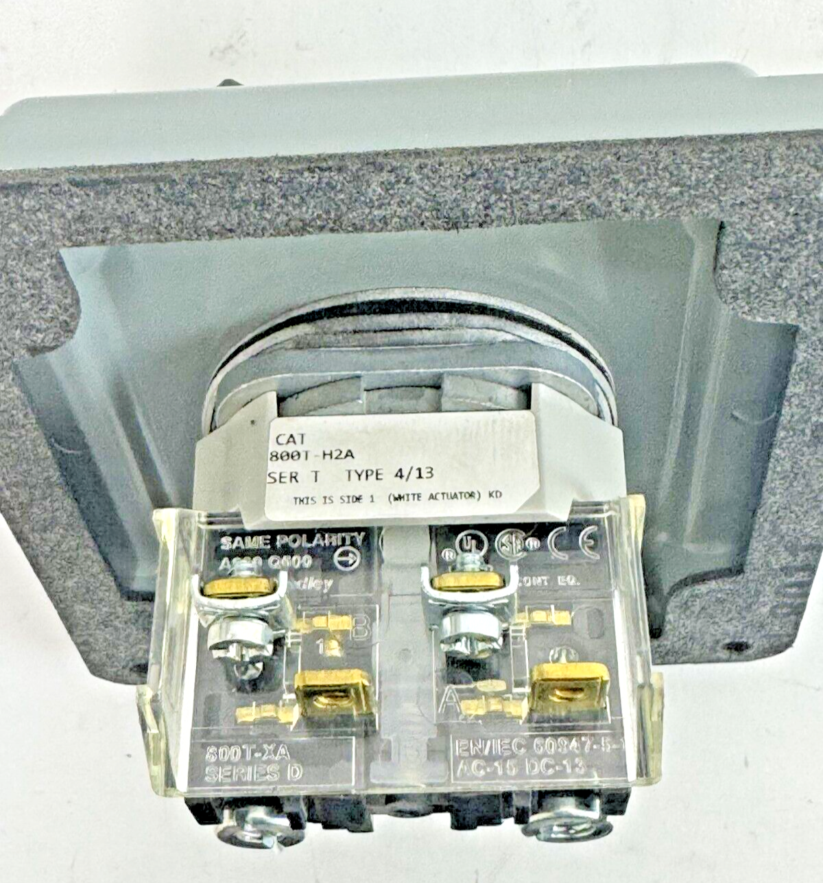ALLEN-BRADLEY - 800T-H2A - SELECTOR SWITCH W/ BASE PLATE