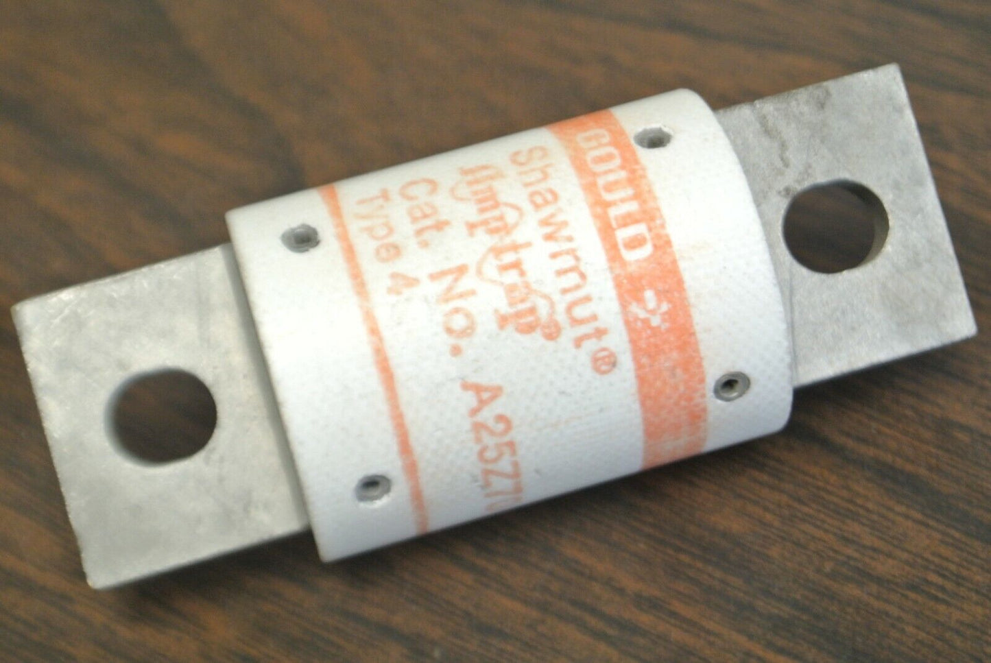 GOULD-SHAWMUT A25Z70 AMP-TRAP® / FUSE / 70A / 250V / NEW SURPLUS