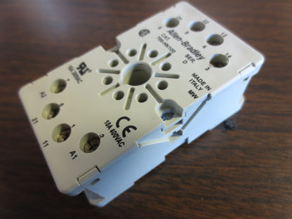 ALLEN-BRADLEY 700-HN100 Ser. D SOCKET BASE