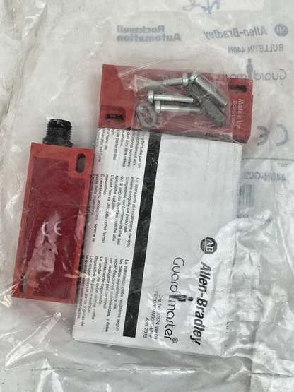 ALLEN BRADLEY - 440N-G02099 - SERIES B - SWITCH GUARDMASTER - NON-CONTACT - 24V