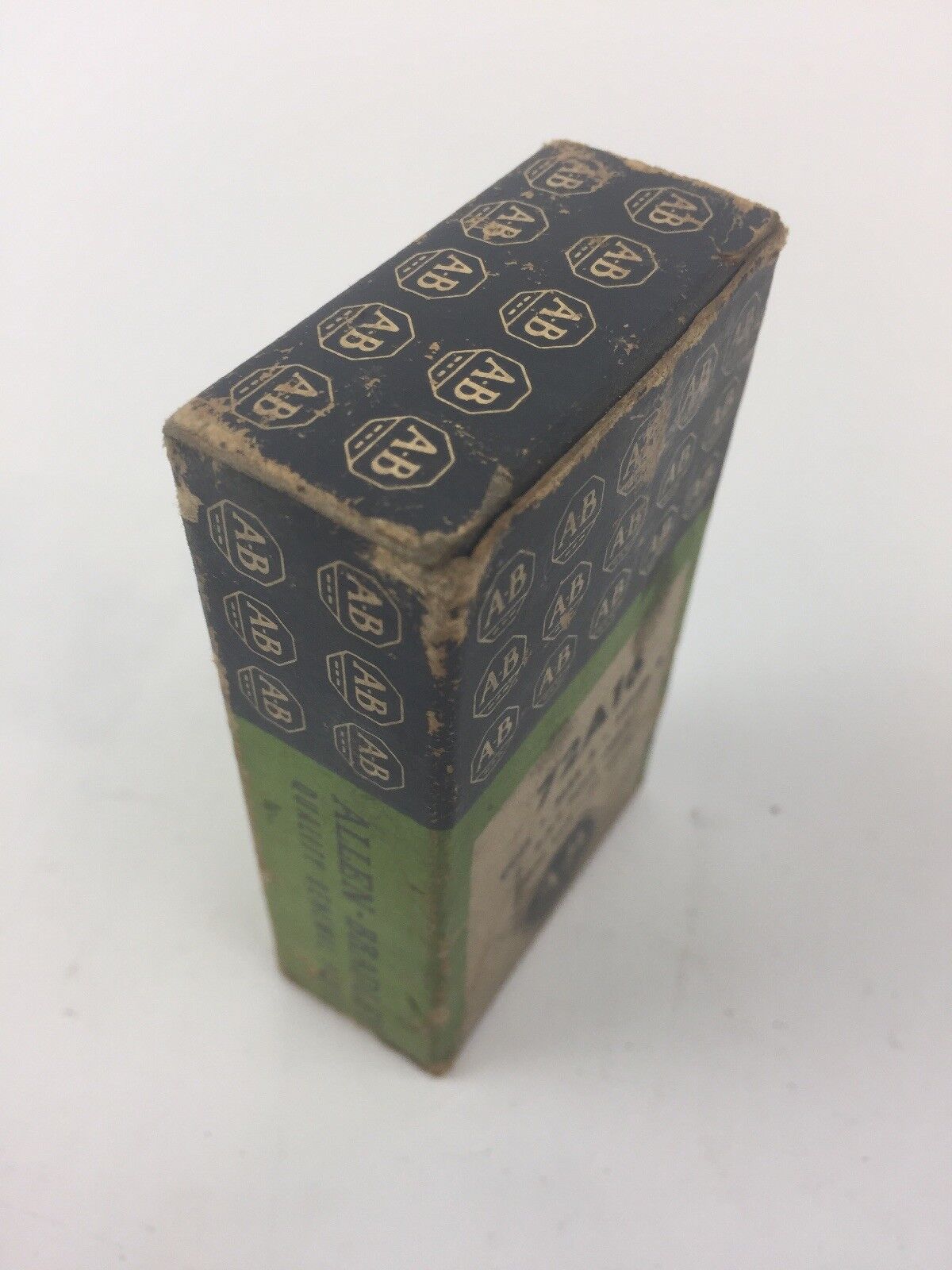 ALLEN BRADLEY 72A16 COIL SIZE 2 SERIES K 2-3-4 POLE ONLY 550V 60CY
