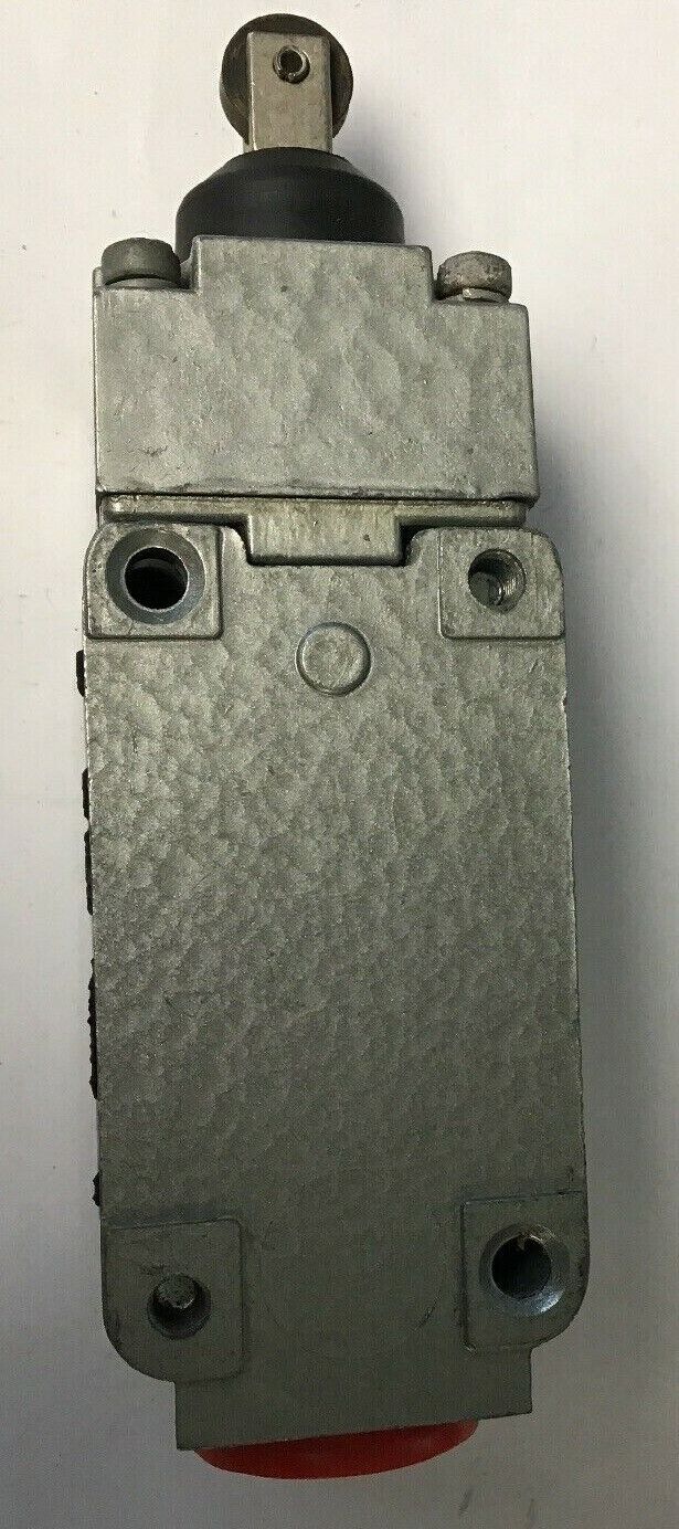 GOULD C2B JK05 W/JK2 OPERATING HEAD R.B. DENISON LIMIT SWITCH SER.A NEMA A600