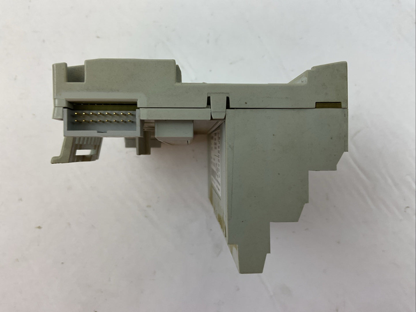 ALLEN BRADLEY 1794-TB32  SER A REV A01 F/W REV NO F/W TERMINAL BASE