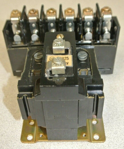ALLEN-BRADLEY 700-BR600B12 / AC CONTROL RELAY / 12V, 50Hz / 6 N.O. / NEW SURPLUS