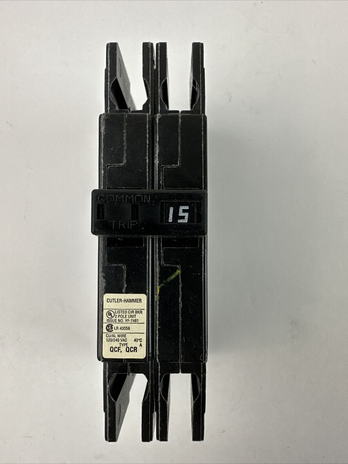 CUTLER HAMMER QCR2015T QUICKLAG INDUSTRIAL CIRCUIT BREAKER 15A 120/240VAC 2POLE