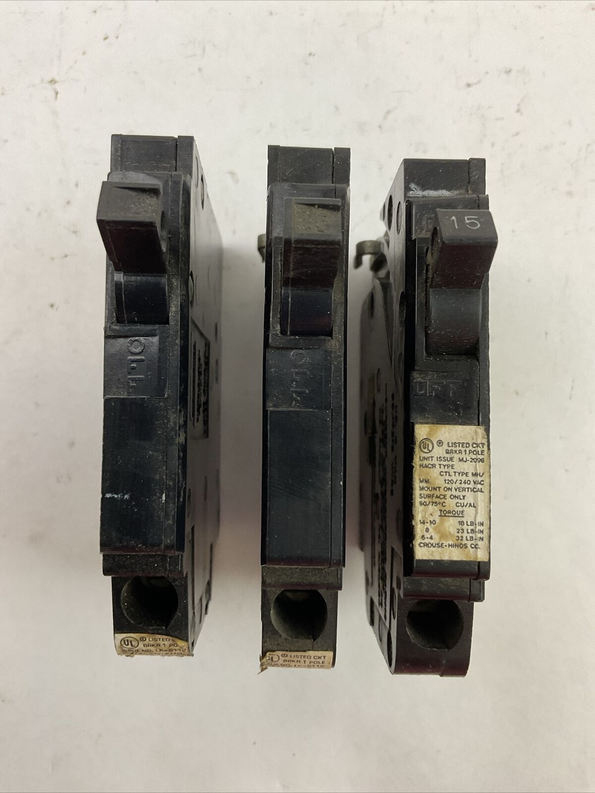 CROUSE-HINDS MM115 CIRCUIT BREAKER 15AMP 1POLE 120/240VAC LEFT CLIP (LOT OF 3)