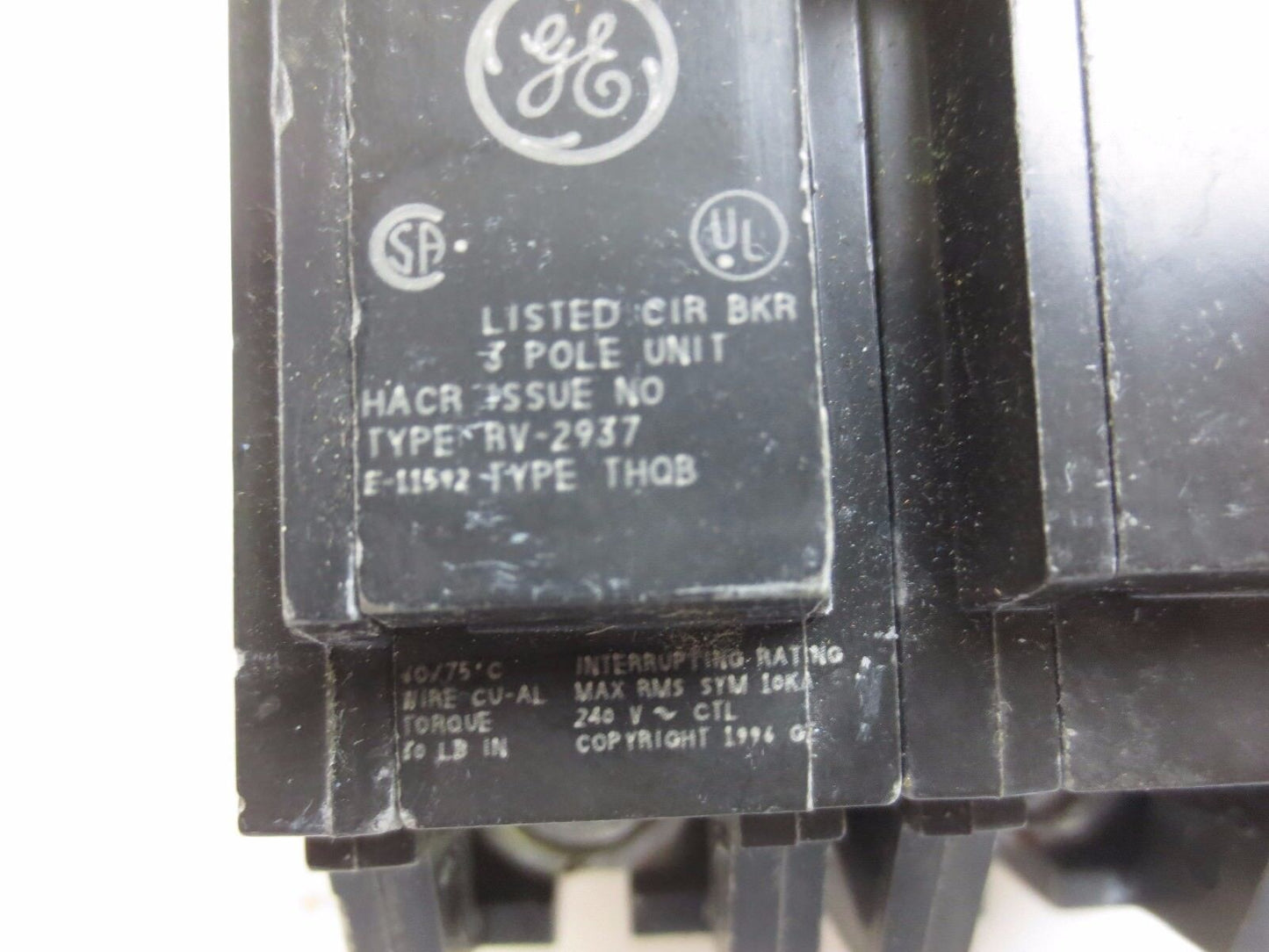 GE THQB32020 CIRCUIT BREAKER COMMON-TRIP BOLT-ON 20A, 240V, 3-POLE