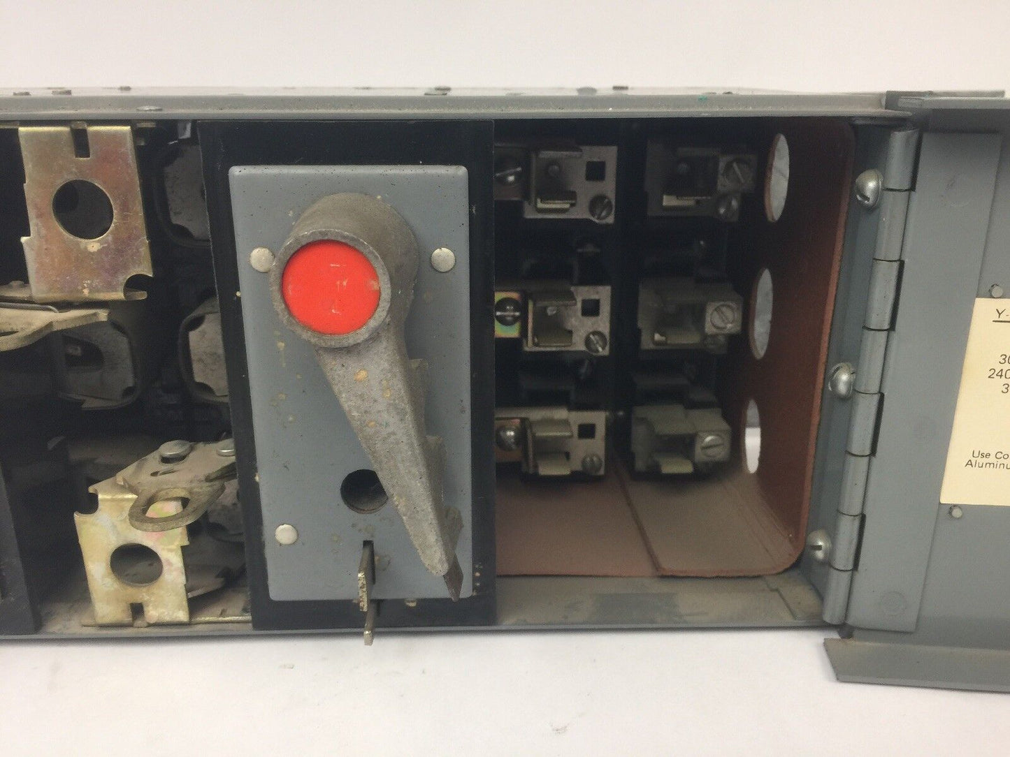 ZINSCO QSFT333B FUSIBLE TWIN PANELBOARD SWITCH 240VAC 30A 3 POLE