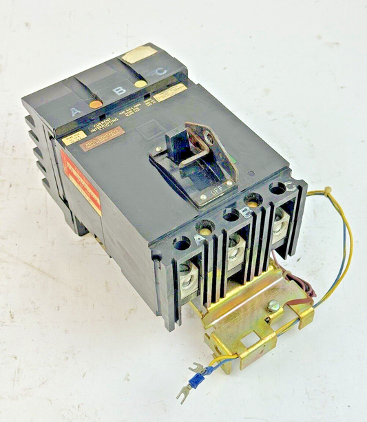 SQUARE D - FA34015-1212 - I-LINE CIRCUIT BREAKER W/ AUX. - 15AMP/3 POLE/480 VAC