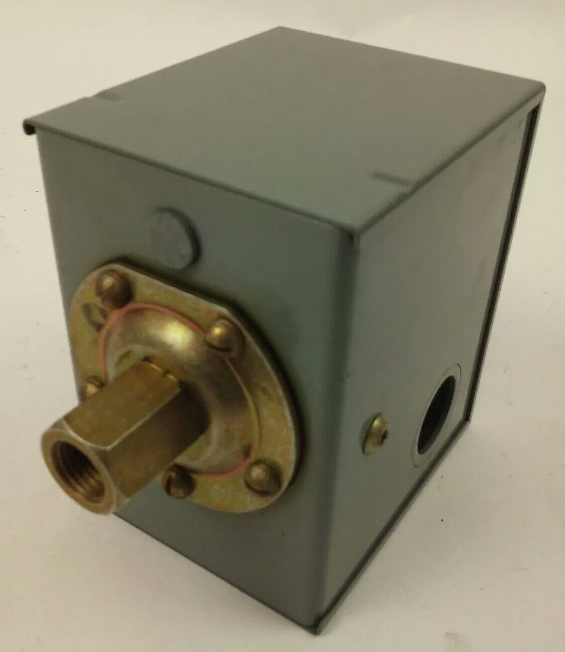 ALLEN BRADLEY, 830-B5200, SER. A, PRESSURE CONTROL, RANGE 15-80, DIFF 15-25, NEW