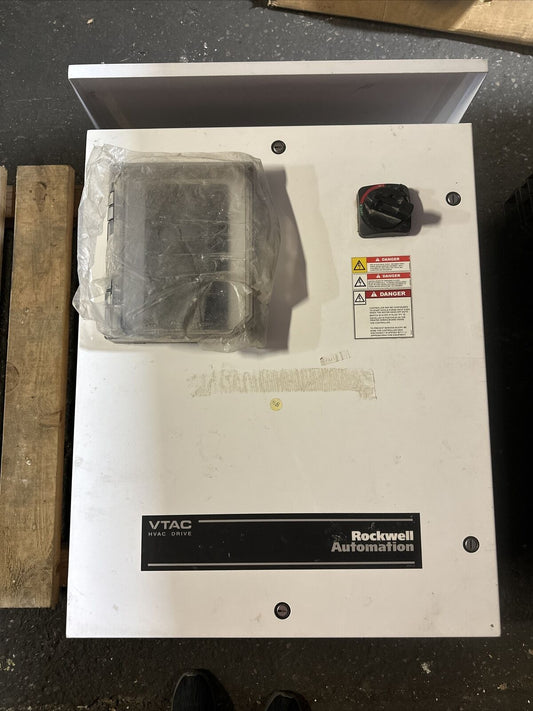 ROCKWELL AUTOMATION VTAC 9 HVAC DRIVE 9V141HRNB30 S7-639A-V9-1 460VAC 1HP 3PH