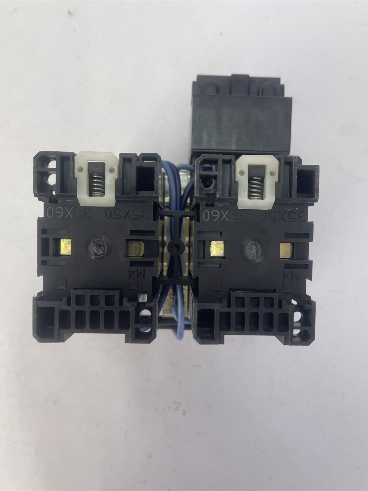 ALLEN BRADLEY 104-A12NZ243 SER A REVERSING STARTER 12AMP 600VAC 10HP COIL 24VDC