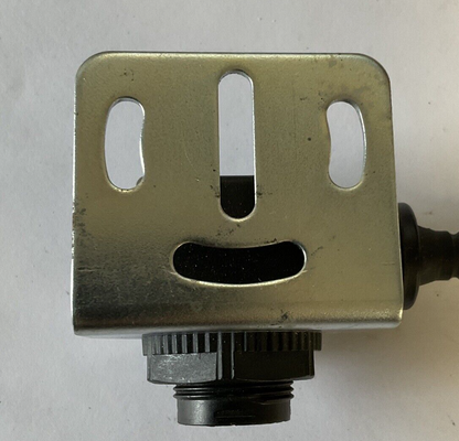 ALLEN BRADLEY 42EF-D1JBAK-F4 PHOTOSWITCH  DIFFUESE SENSOR 0.5MM 11-30VDC  SER.A