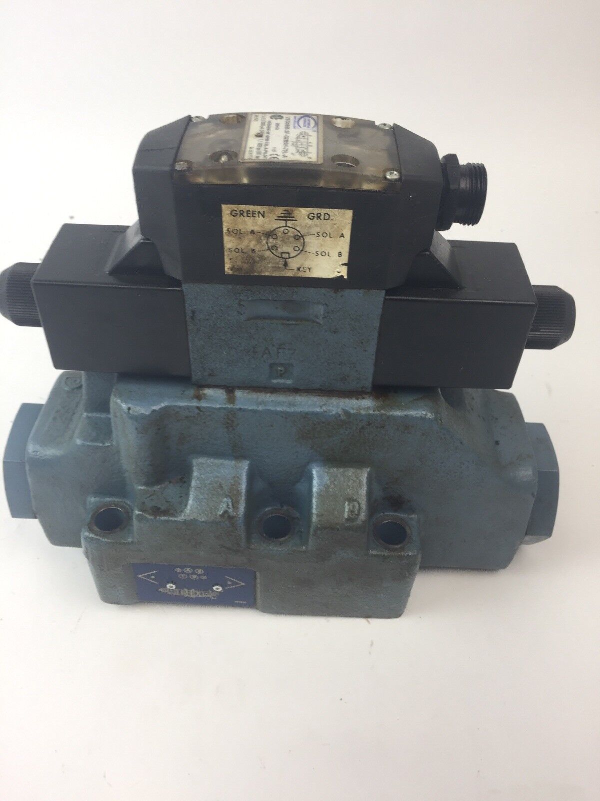 CONTINENTAL HYDRAULICS VSD08M-3F-G2B5H-70L-A SOLENOID VALVE 24VDC 24WATTS