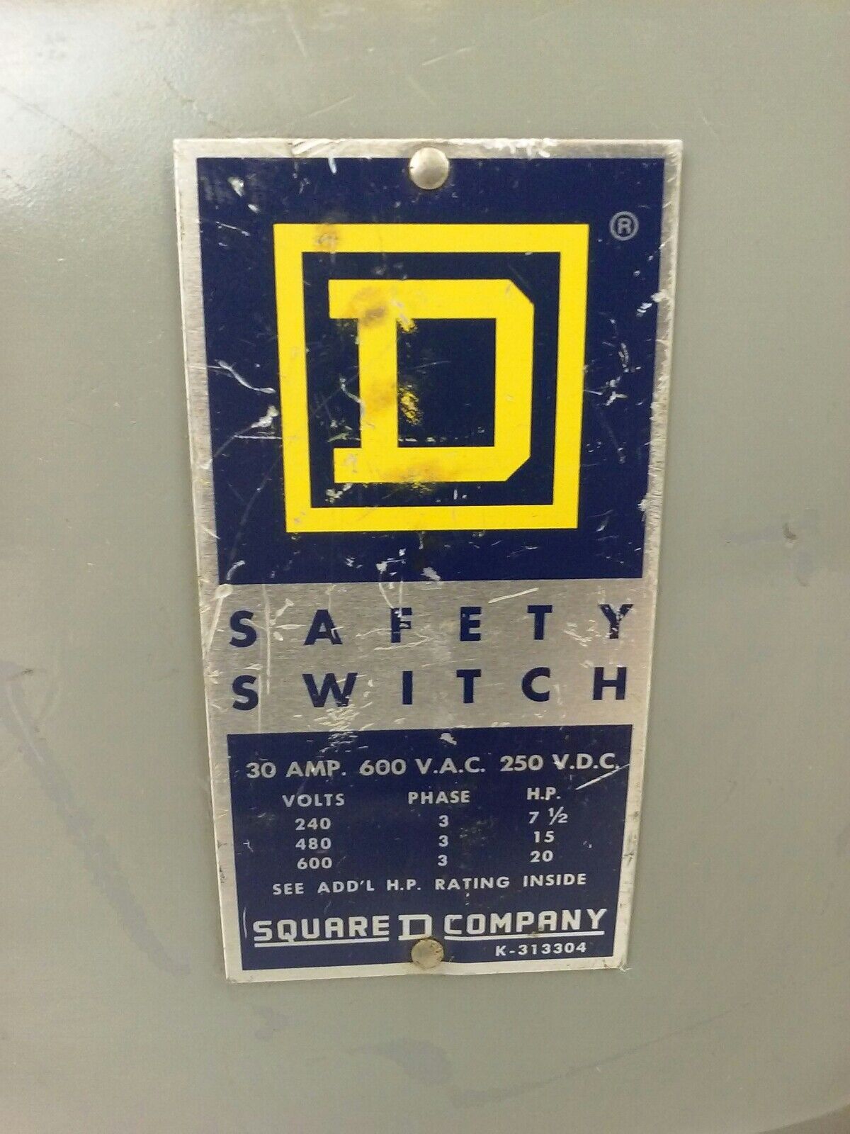 SQUARE D HU361 SER. D1 SAFETY SWITCH 30A 600VAC 250VDC NON FUSIBLE INDOOR