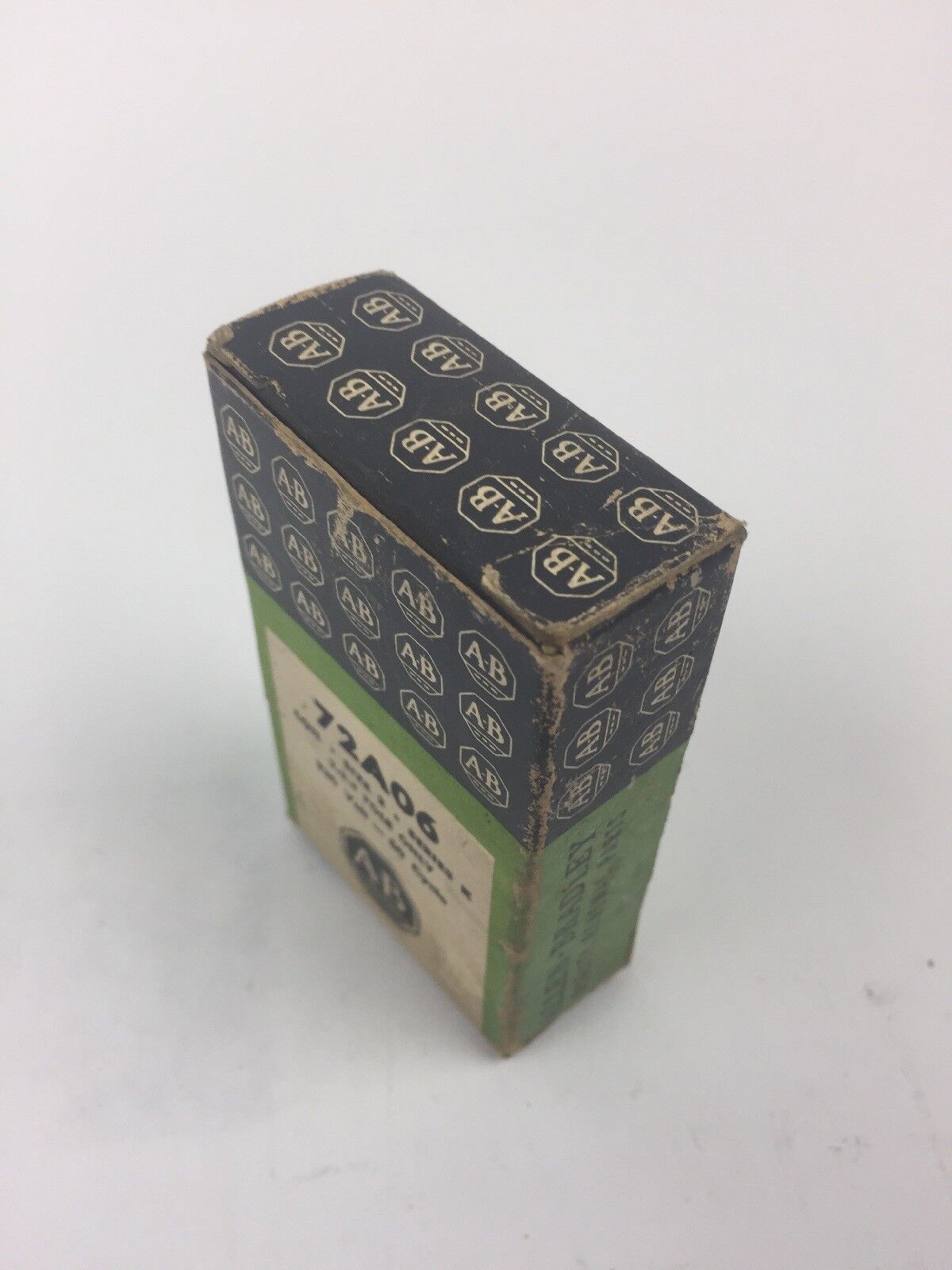 ALLEN BRADLEY 72A06 COIL 220V 60CY SIZE 2 SERIES K 2-3-4 POLE ONLY