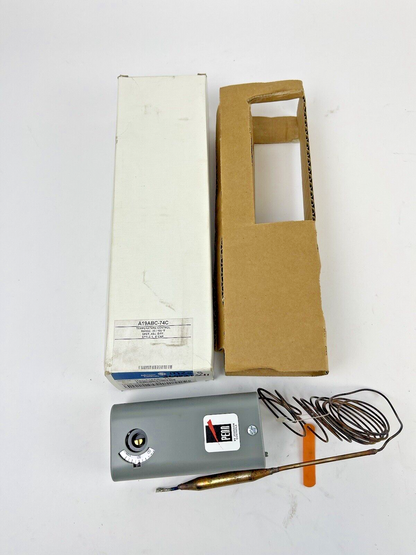 JOHNSON CONTROLS - A19ABC-74C - REMOTE BULB TEMPERATURE CONTROL -30/ 100°F