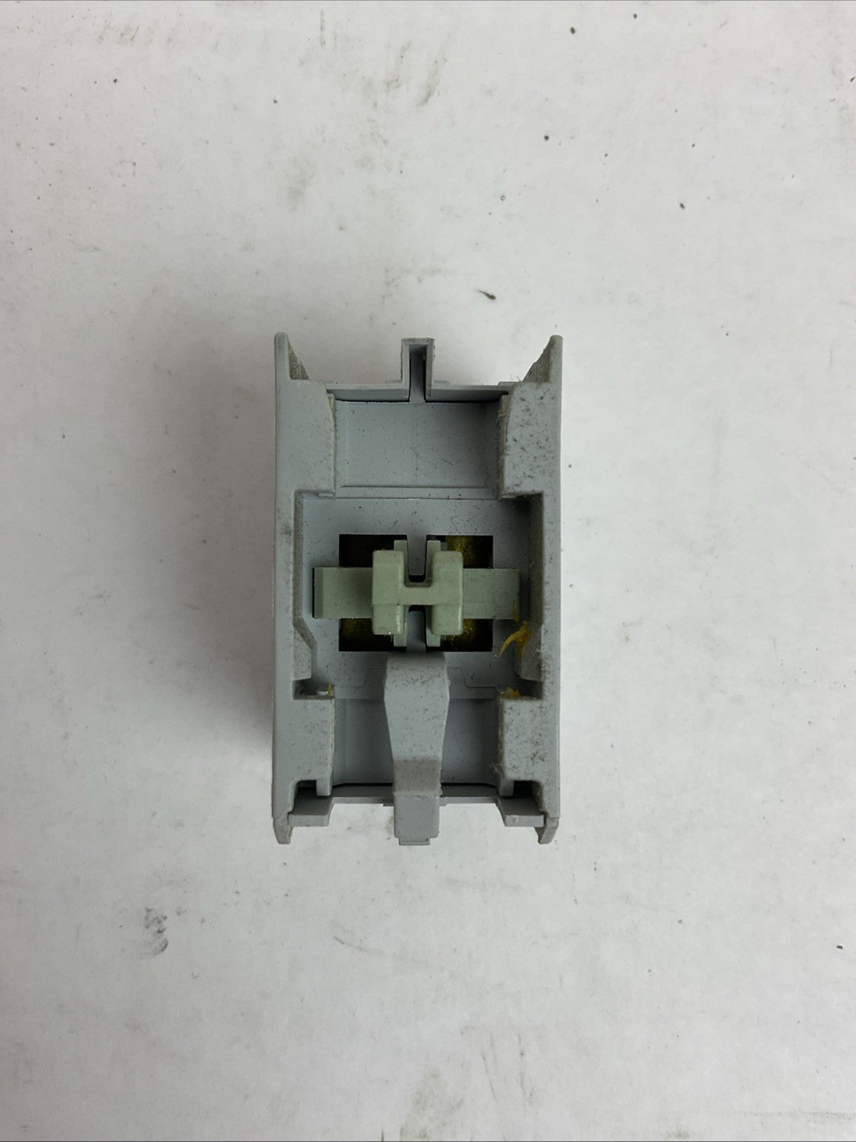 ALLEN BRADLEY 100-FA20 SER A AUXILIARY CONTACTS FONT MNT (LOT OF 2)