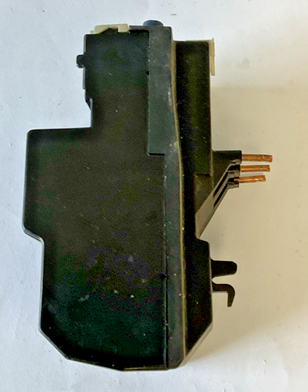 TELEMECANIQUE LR2 D1321 OVERLOAD RELAY 600V