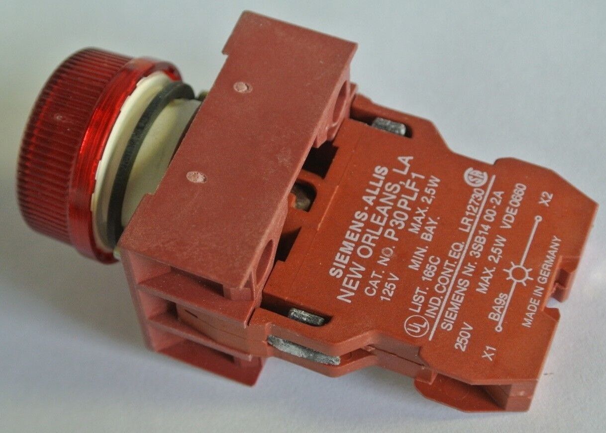 SIEMENS 3SB02-LFCR - 22mm RED PILOT LIGHT - FULL VOLTAGE 24V / P30PLF1 NEW SURPL