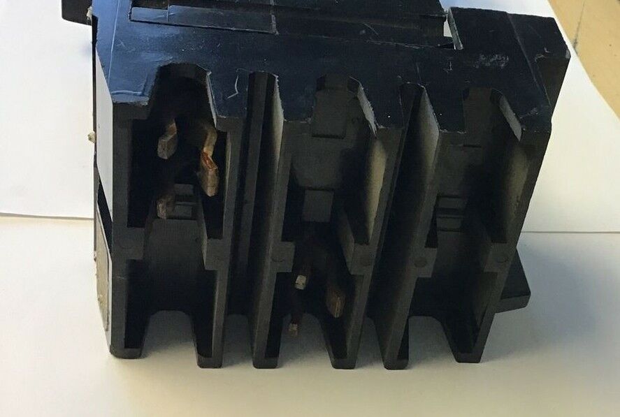 SQUARE D FA22020AB CIRCUIT BREAKER 20AMP 2POLE 240VAC/250VAC