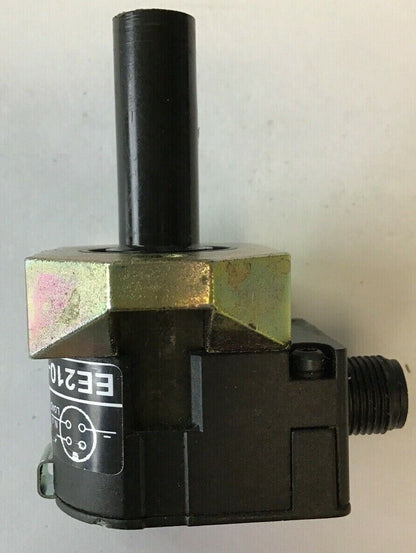 NAMCO CYLINDICATOR EE210-11344 LPR 3000PSI 1.250" PROBE 30VDC SENSOR UNIT