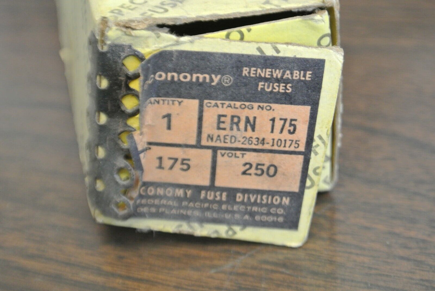 ECONOMY / FPE ERN175 RENEWABLE FUSE / 175A / 250V / NEW SURPLUS