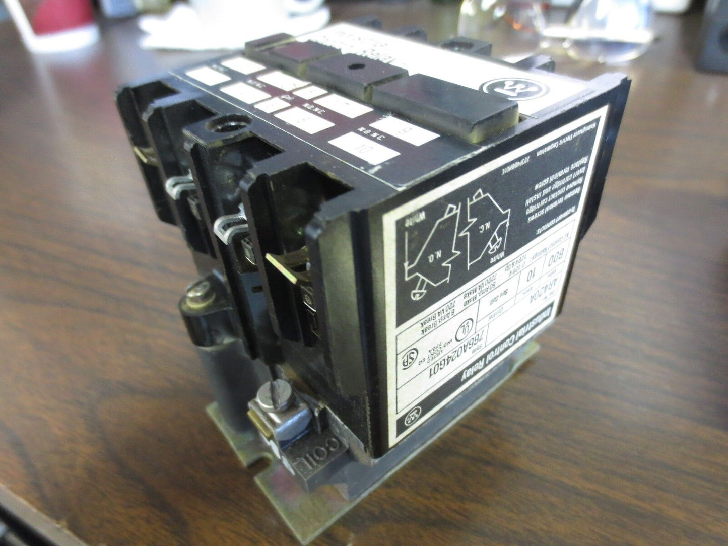 WESTINGHOUSE AR420A CONTROL RELAY 4-POLE, 600V, 10A, 110/120V 50/60Hz