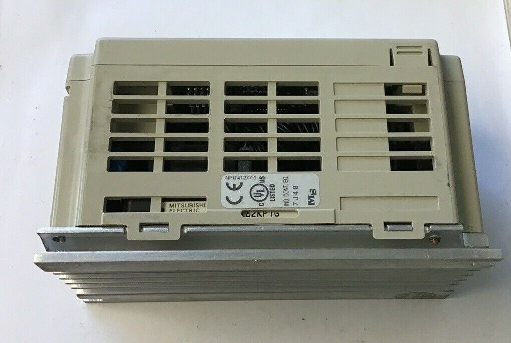 OMRON 3G3JV SYSDRIVE INVERTER 200V 3PH 0.2KW COVER IS LOOSE CLIPS **PARTS ONLY**