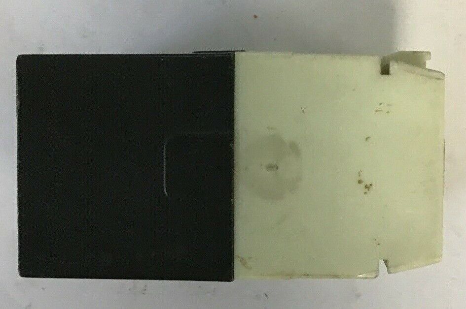 TELEMECANIQUE CA2-FN162 RELAY 300VAC/DC