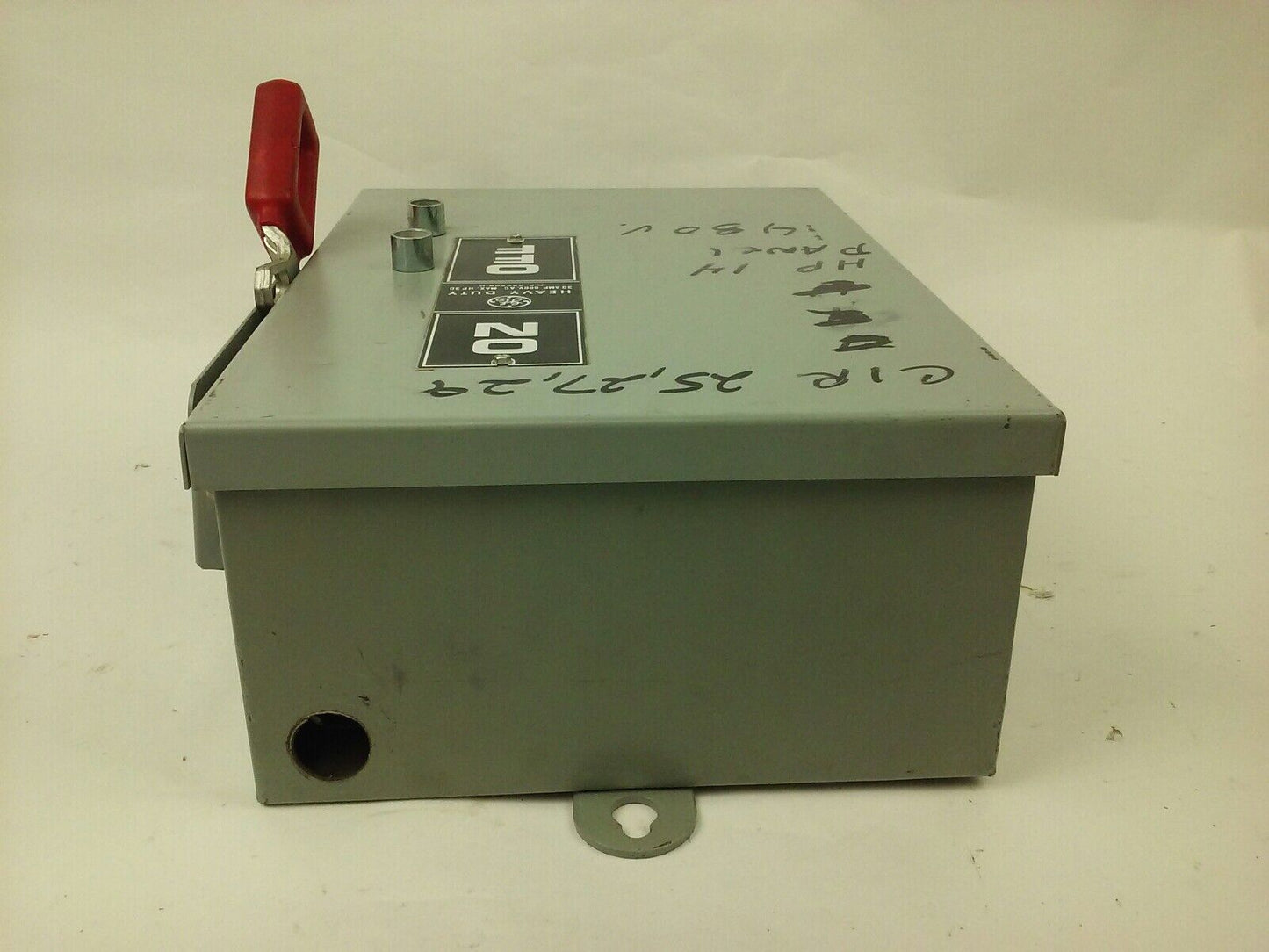 GE THN3361J MODEL 2 SAFETY SWITCH 30A 3P 600VAC/250VDC 30 MAX H.P.