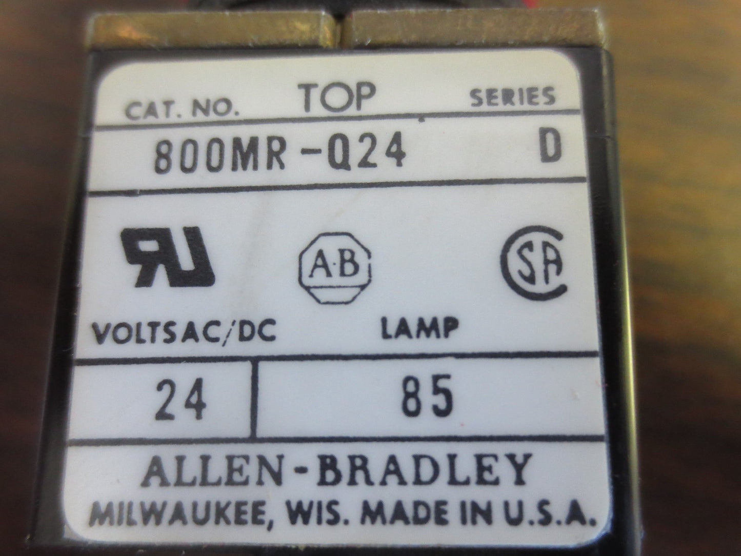 ALLEN-BRADLEY 800MR-Q24W ROUND PILOT LIGHT, 24V, WHITE CAP, NEW SURPLUS - Ser. D