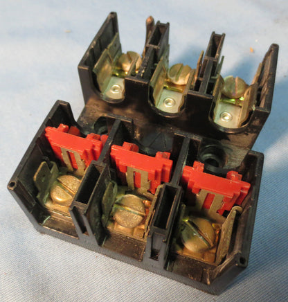 CONNECTRON (?) MR633-77 FUSE HOLDER BLOCK 30A AMP 600V - LESS FUSES