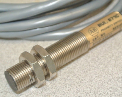 ALLEN-BRADLEY 871C-A3A12 CYLINDRICAL INDUCTIVE PROXIMITY SWITCH / 10-30VDC 3mm