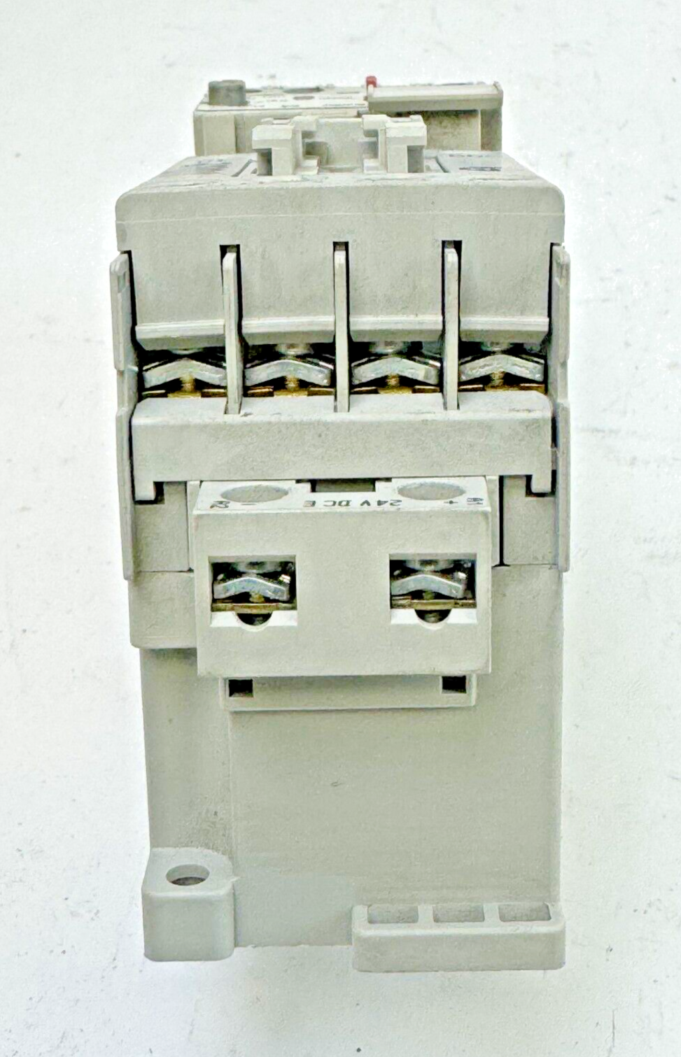 ALLEN-BRADLEY 100-C09D*10 SER. A CONTACTOR W 24VDC COIL & 193-EA1DB SER. B RELAY