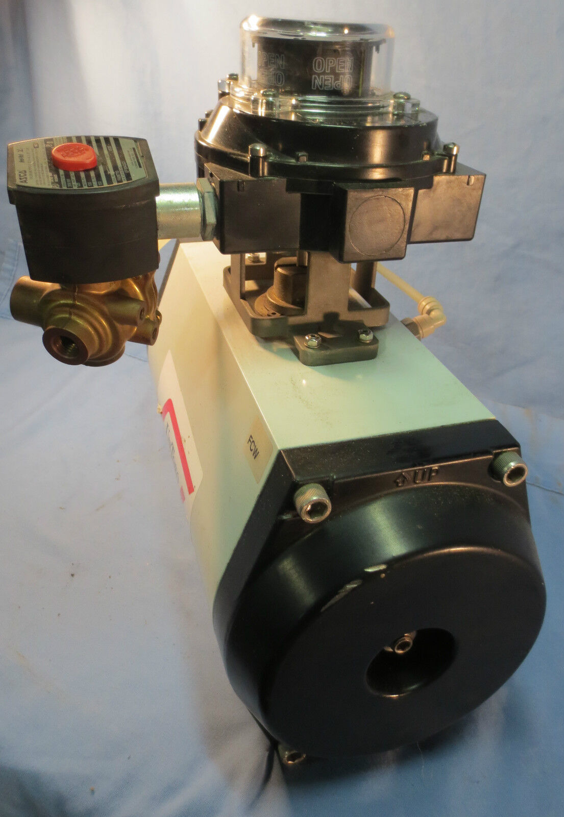 UNITORQ M586 K3/3 DLS FCW PNEUMATIC ACTUATOR w/ ASCO VR3C2YAA2NGA & EF8342G1